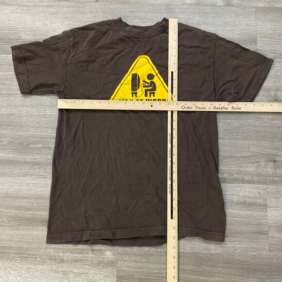 VINTAGE MAN AT WORK BROWN PARODY COMEDY TEE SHIRT MEDIUM GAMING - Picture 4 of 5